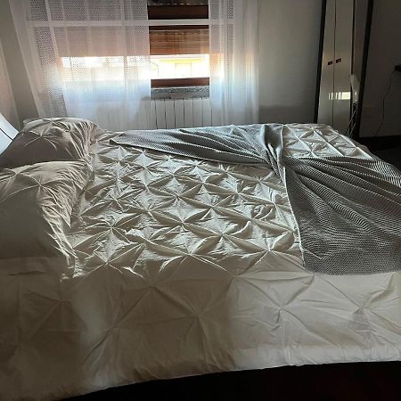 Beslan360 Hotell San Giuliano Milanese Exteriör bild